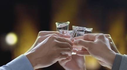 如果你從不喝酒會(huì)發(fā)生什么?也許收拾殘局的就是你。